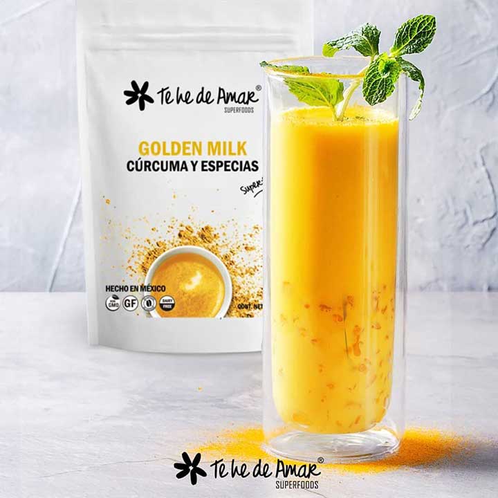 GOLDEN MILK TE HE DE AMAR, LECHE DORADA, O LECHE DE CÚRCUMA ES UNA RECETA AYURVÉDICA HECHA PARA DESCANSAR MEJOR, ES UN GRAN ANALGÉSICO Y TIENE MUCHOS BENEFICIOS DE SALUD