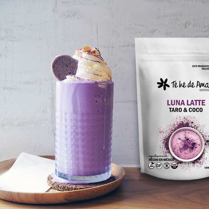 LUNA LATTE TEHEDEAMAR TARO Y COCO ES UN SUPERFOOD EN POLVO PARA PREPARAR BEBIDAS SABORIZADAS RICAS Y SALUDABLES. ES 100% NATURAL Y ORGÁNICO.